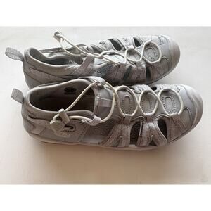 LIKE NEW!! KEEN Big Girl Moxie Sandal Size 2 Youth